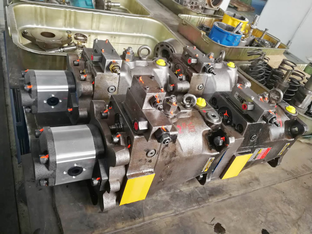 Hydraulic pump maintenance